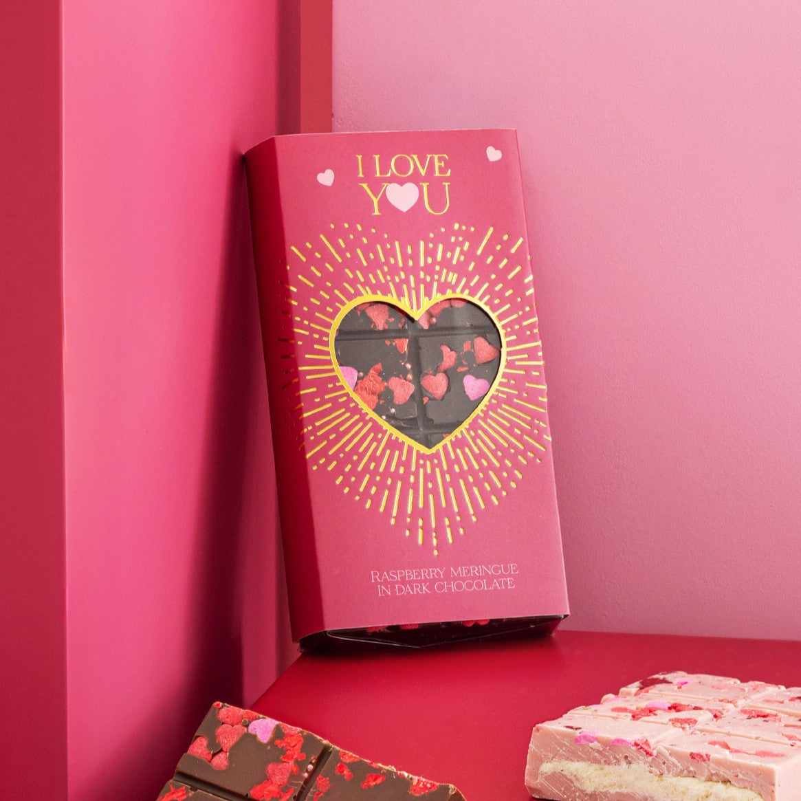 Raspberry meringue Bar in Dark chocolate